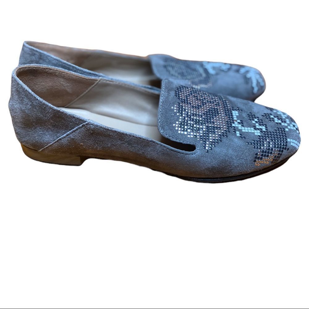 Donald Pliner Gray Suede Leather Floral Embellished Loafer Flats Size 6.5M
